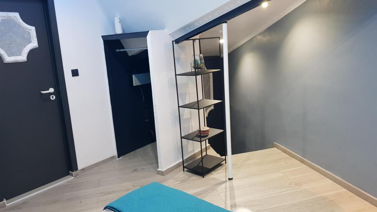 Ferienwohnung Le Petit Luxembourg Montignies-sur-Sambre Exterior foto