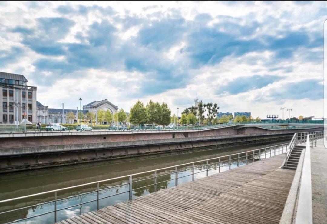 Ferienwohnung Le Petit Luxembourg Montignies-sur-Sambre Exterior foto